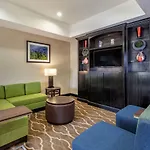 Comfort Inn & Suites Paris