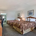 Americas Best Value Inn Paris