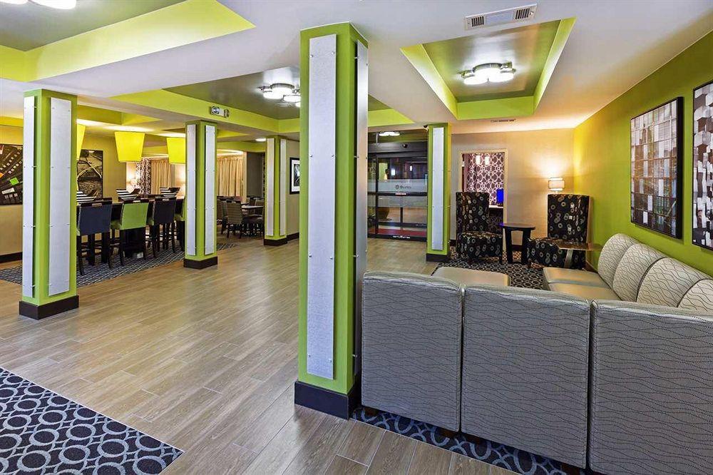 Hotel Hampton