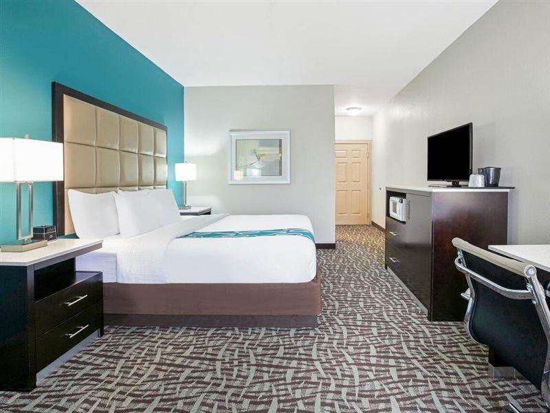 La Quinta And By Wyndham 3* Paris