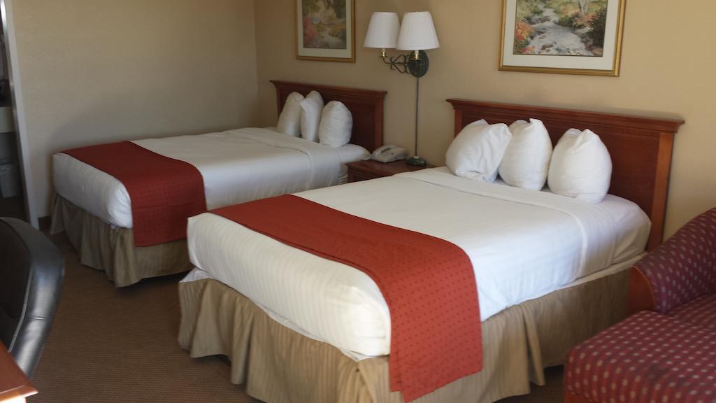 Baymont By Wyndham Motel Paris
