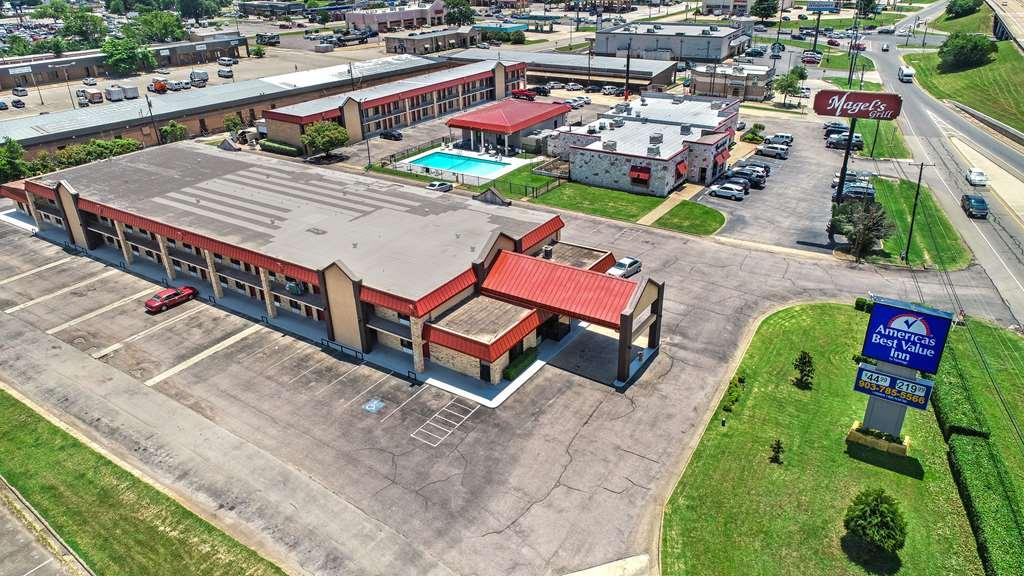 Americas Value Hotel