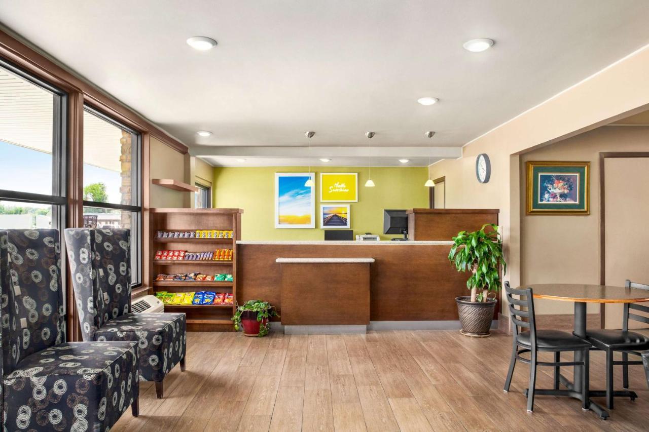 Days By Wyndham Motel Paris