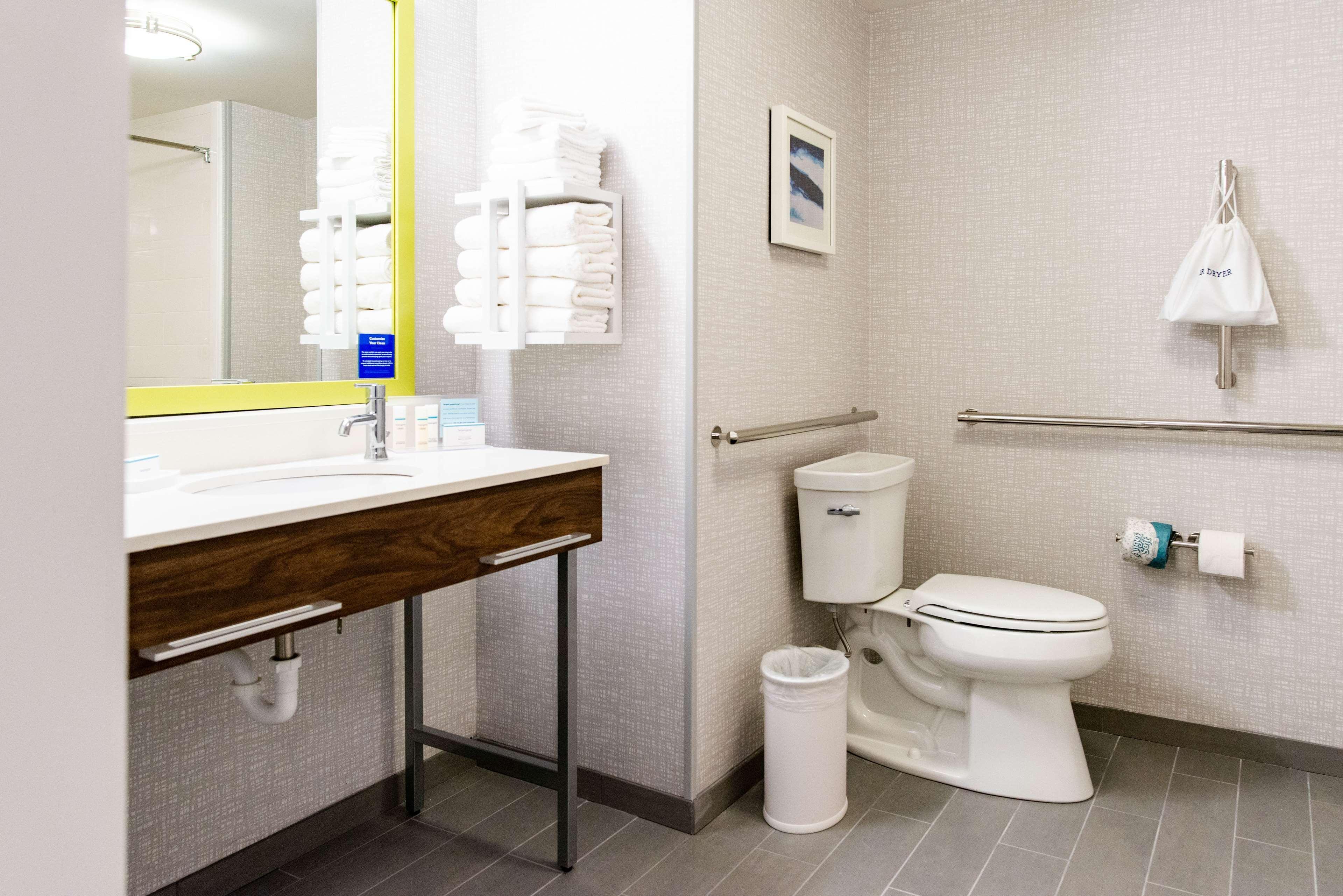 Hotel Hampton 3*