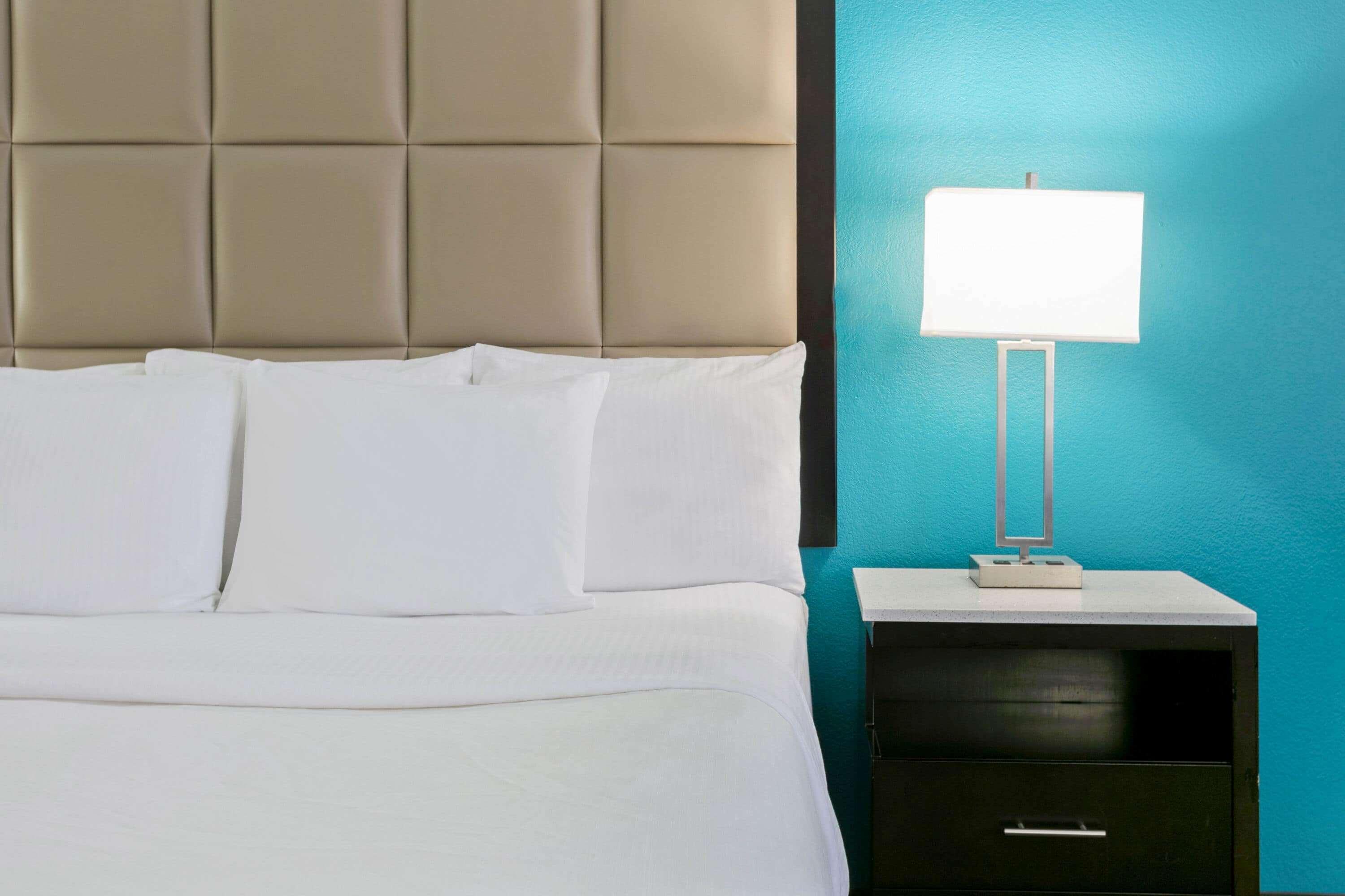 La Quinta And By Wyndham Hotel Paris