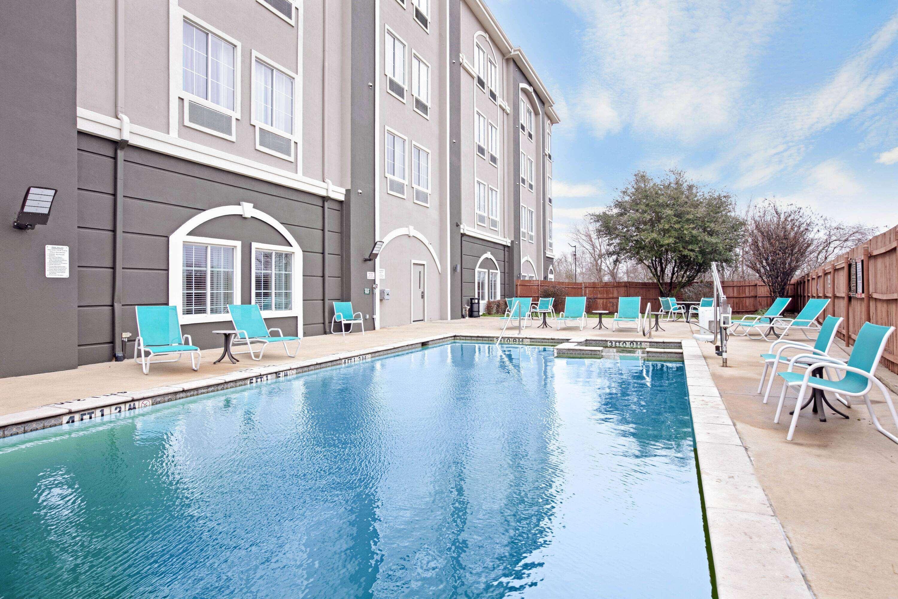 La Quinta And By Wyndham 3*