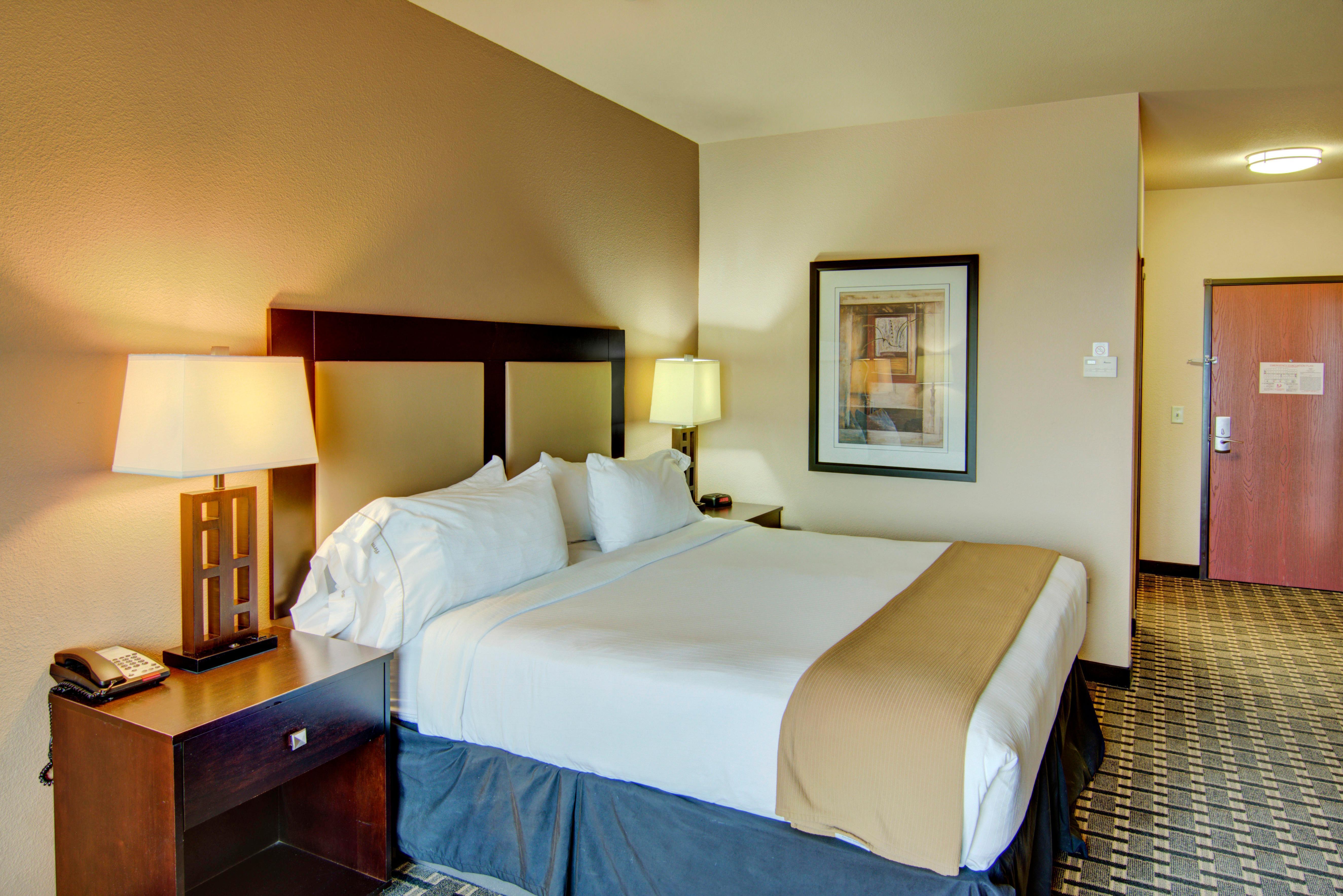 Express & By Ihg Hotel 2*