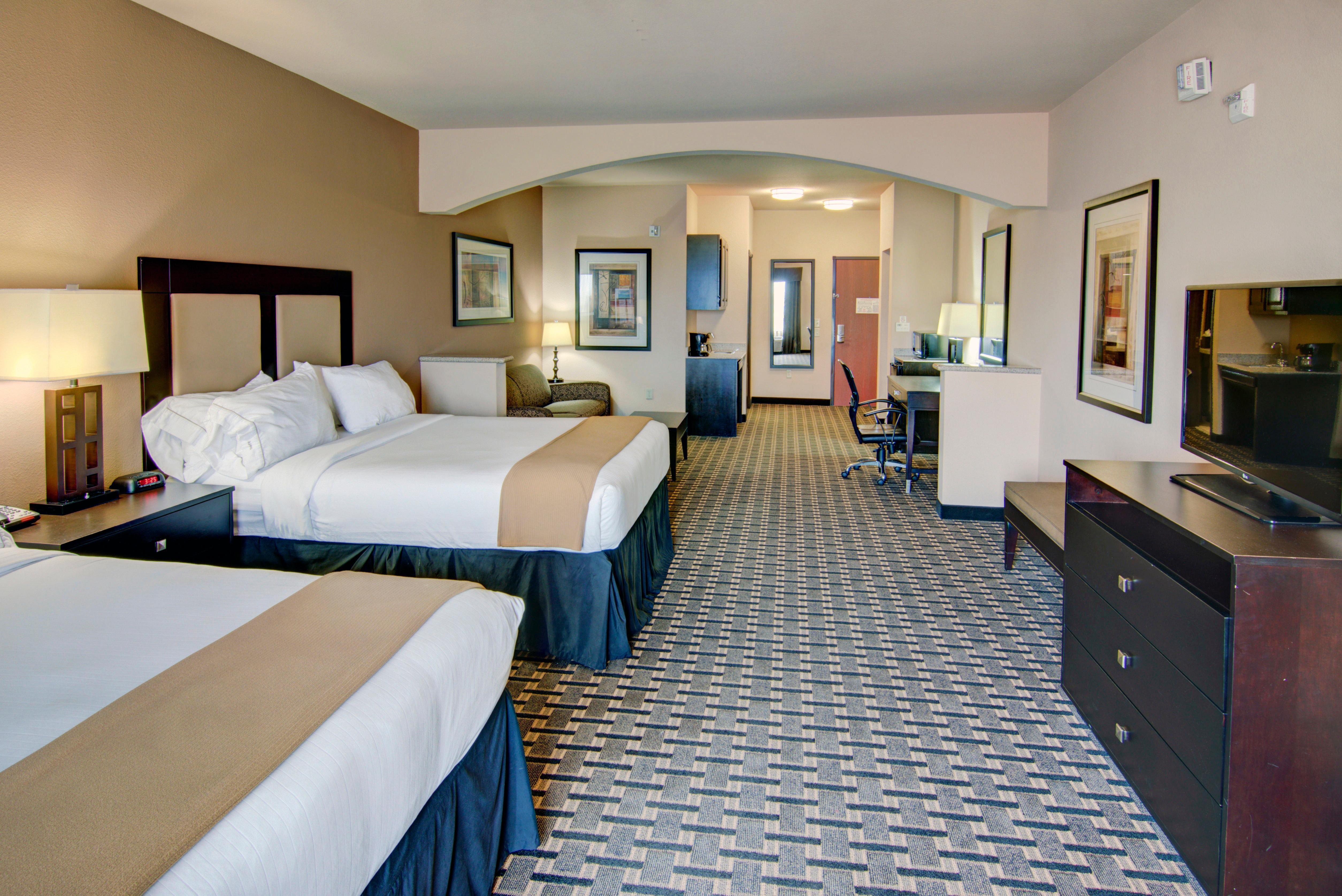 Express & By Ihg 2*