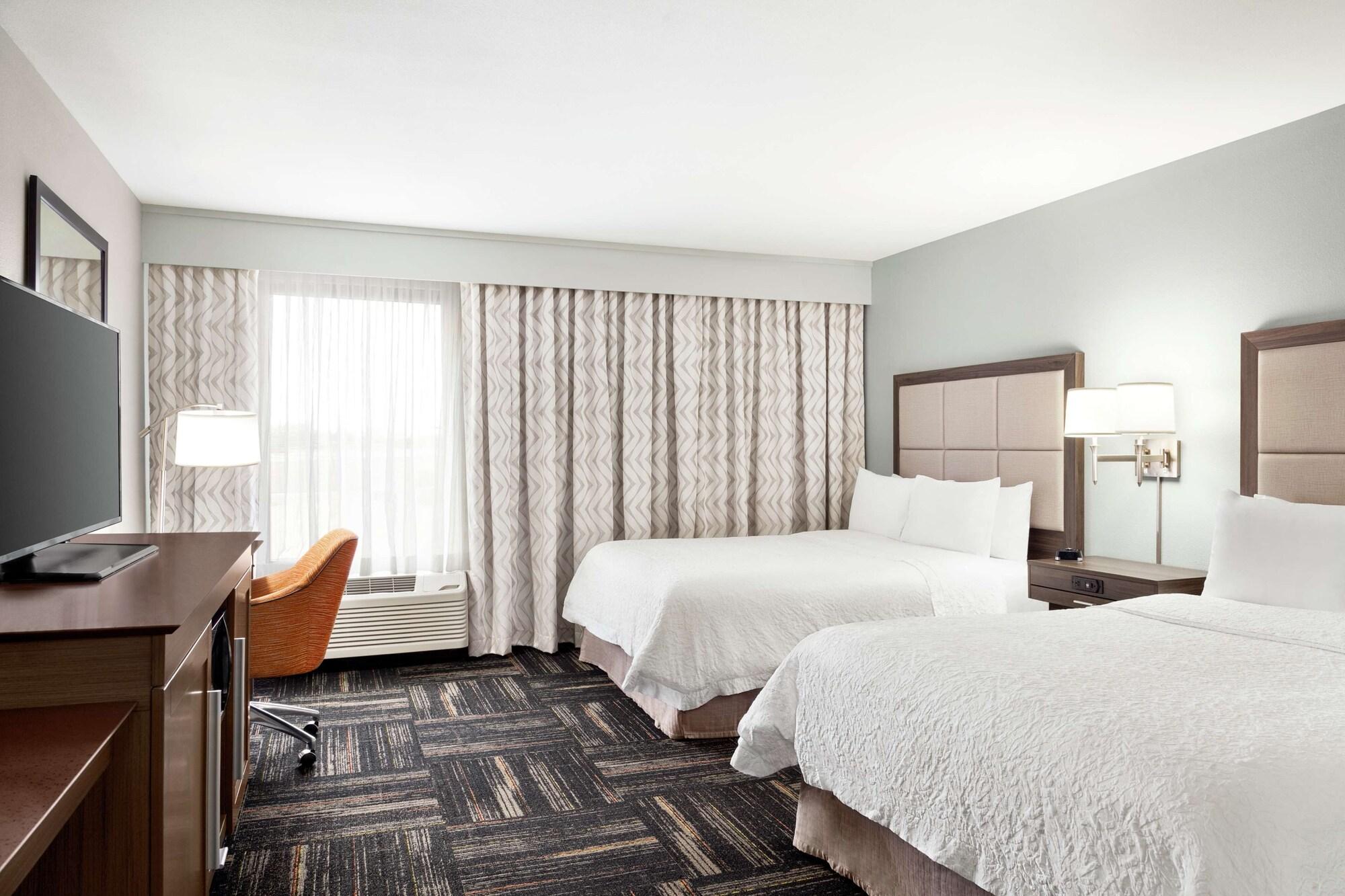 Hotel Hampton 3*