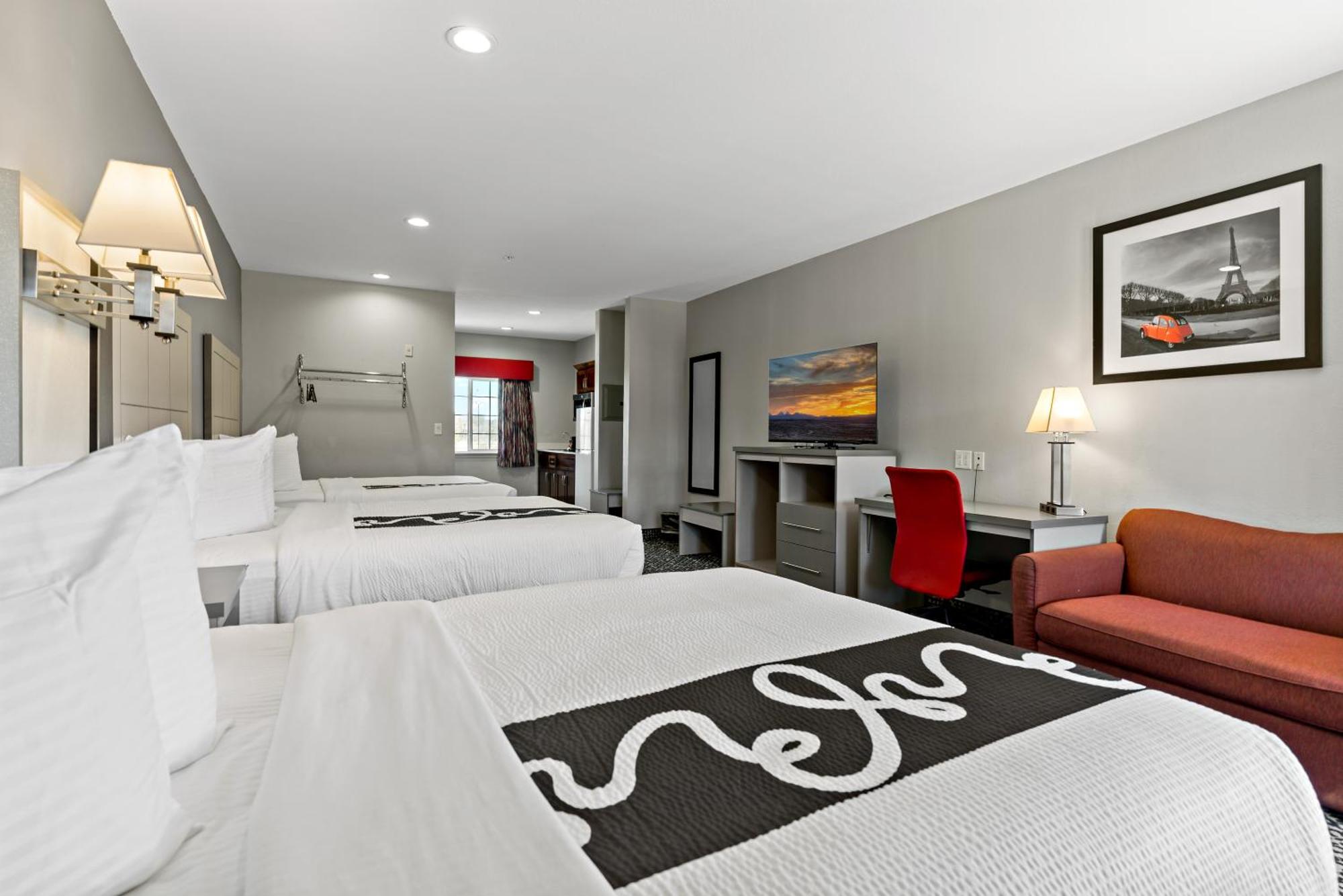 & Hotel 2*