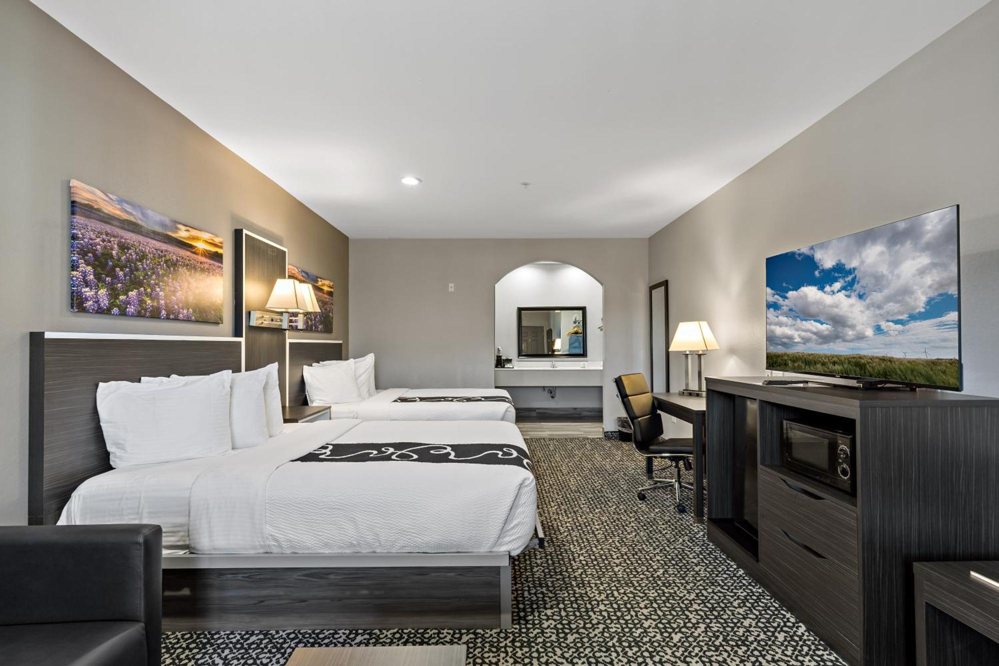 Hotel & 2*