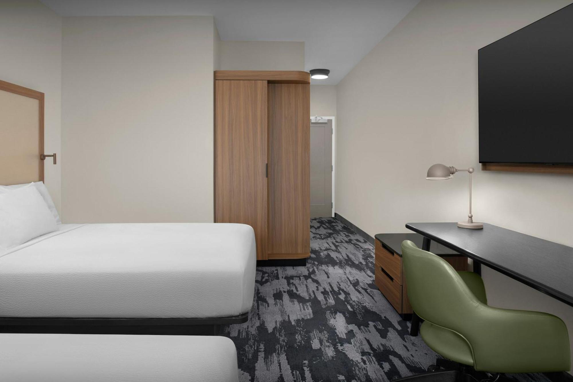 Fairfield By Marriott &