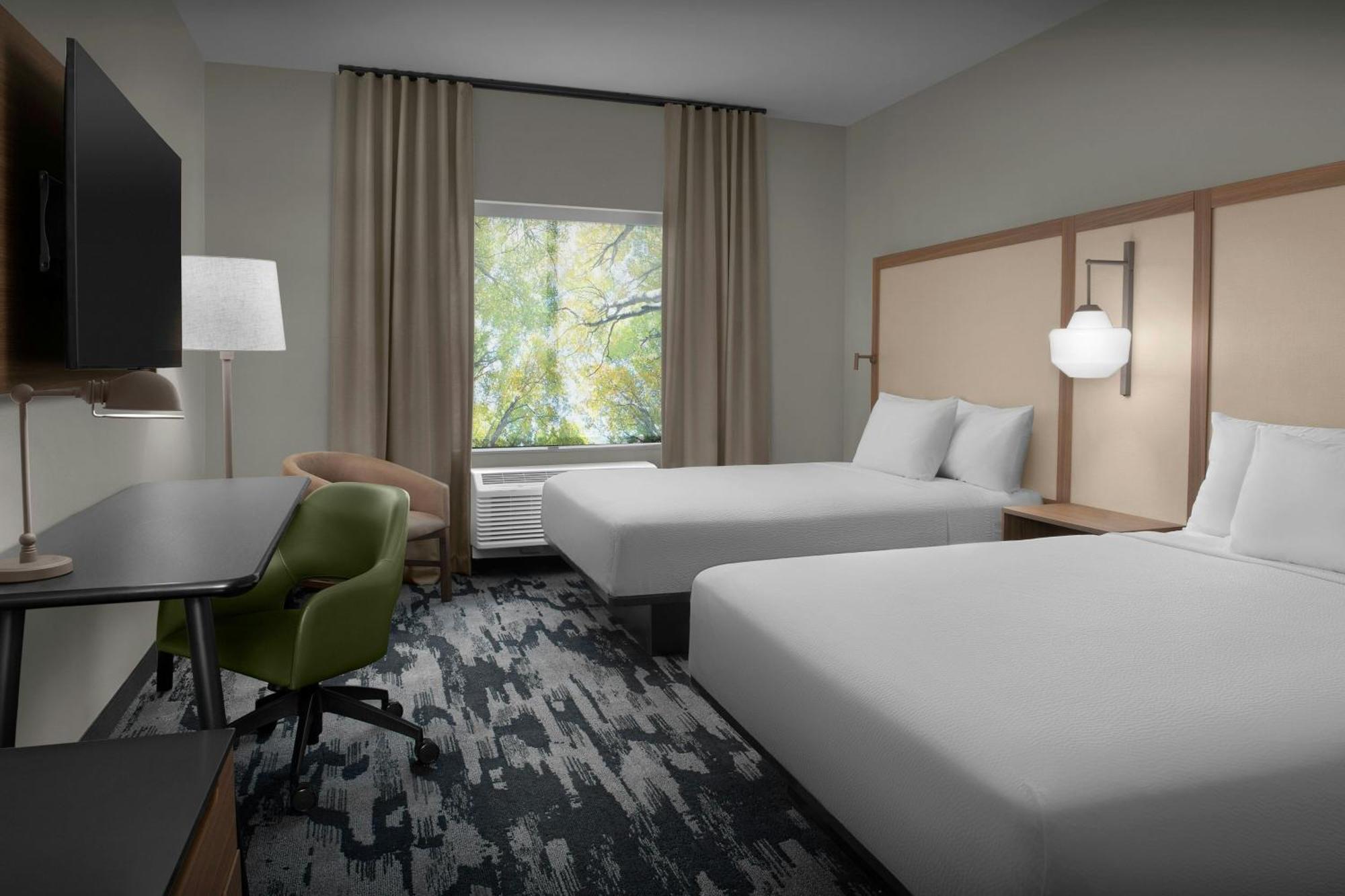 Fairfield By Marriott & Hotel 3*