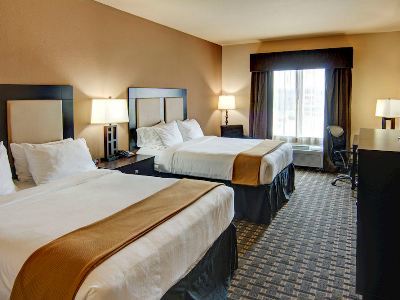 Hotel Express & By Ihg 2*