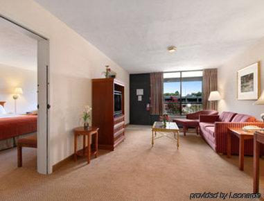 Baymont By Wyndham