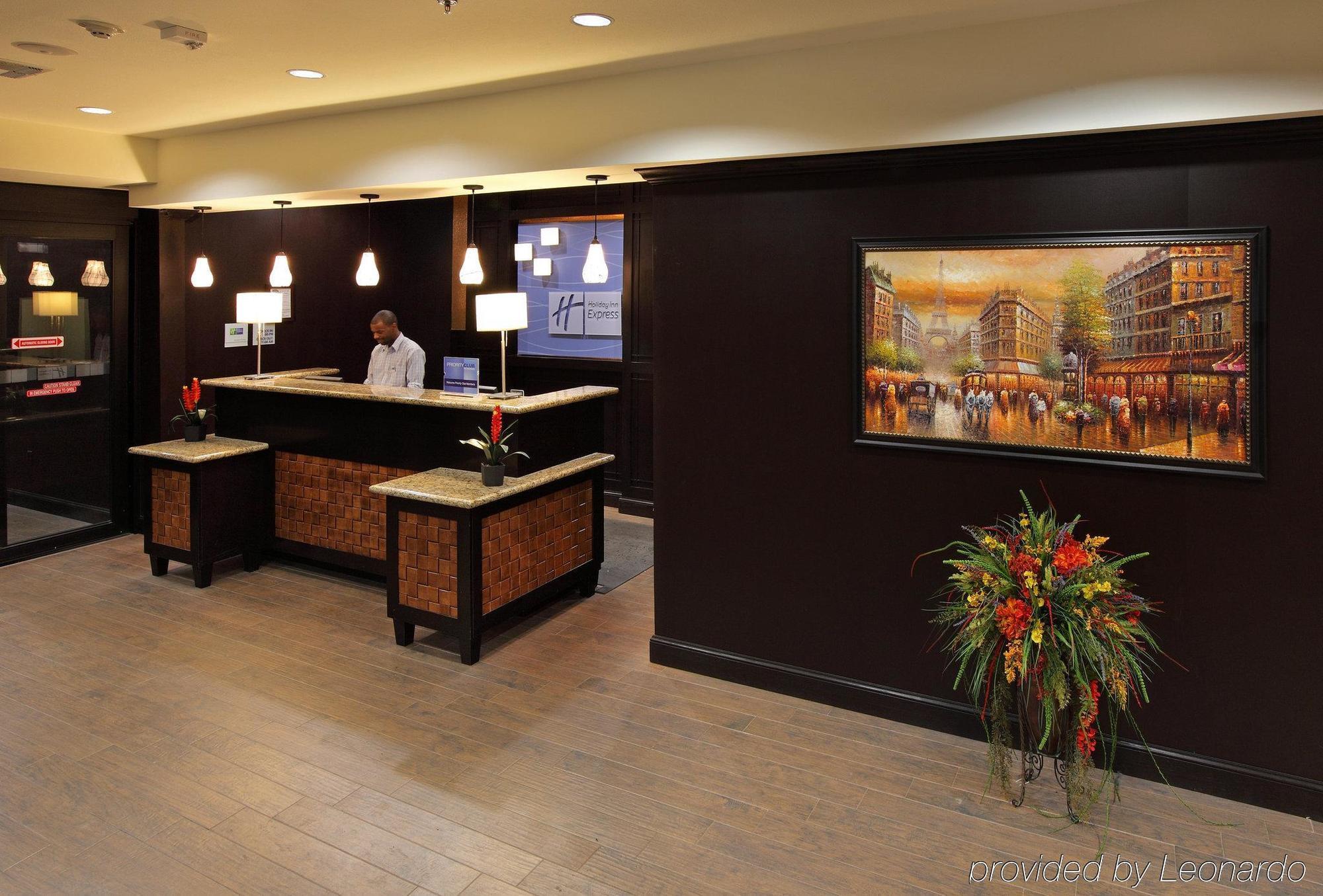 Hotel Express & By Ihg 2*