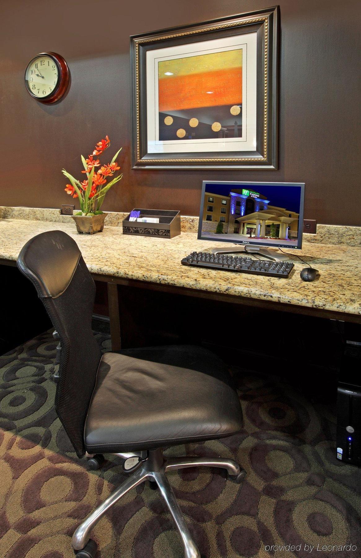 Express & By Ihg 2* Paris
