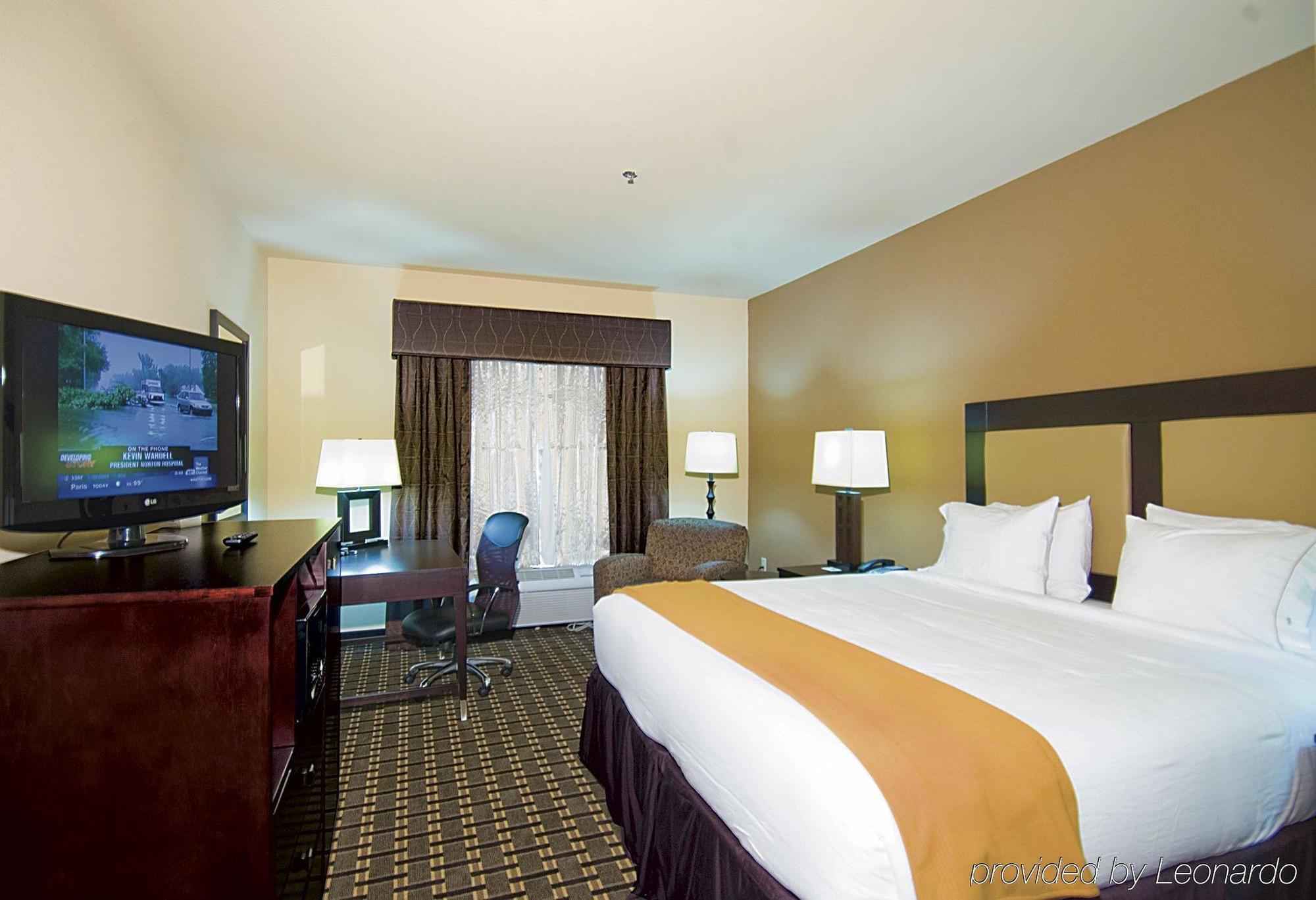 Express & By Ihg Hotel 2*