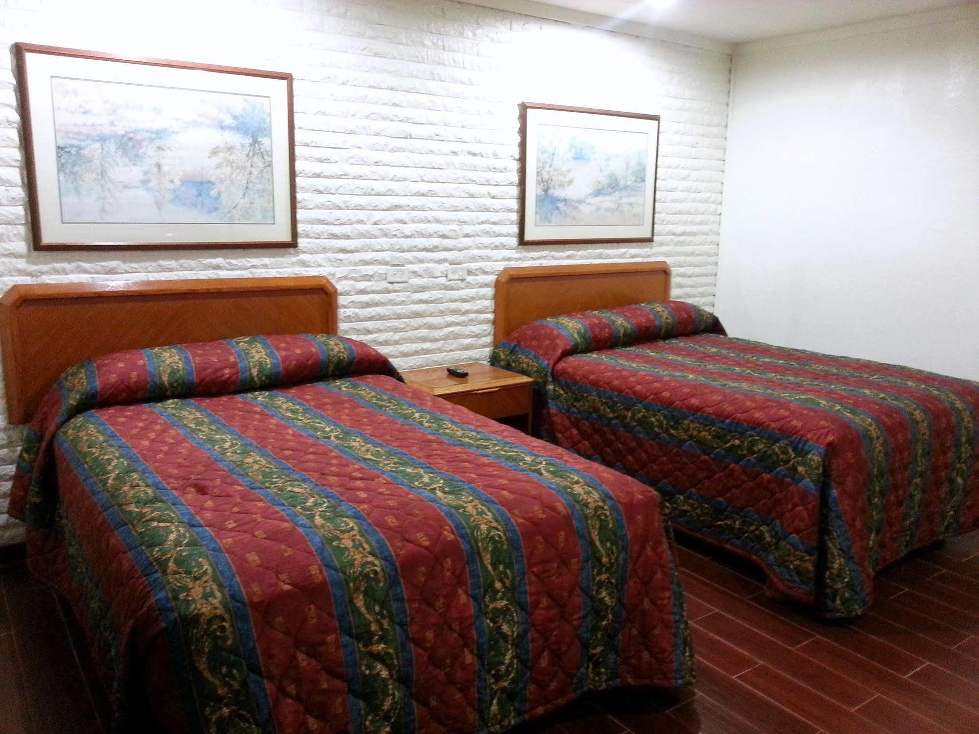 Motel King's *