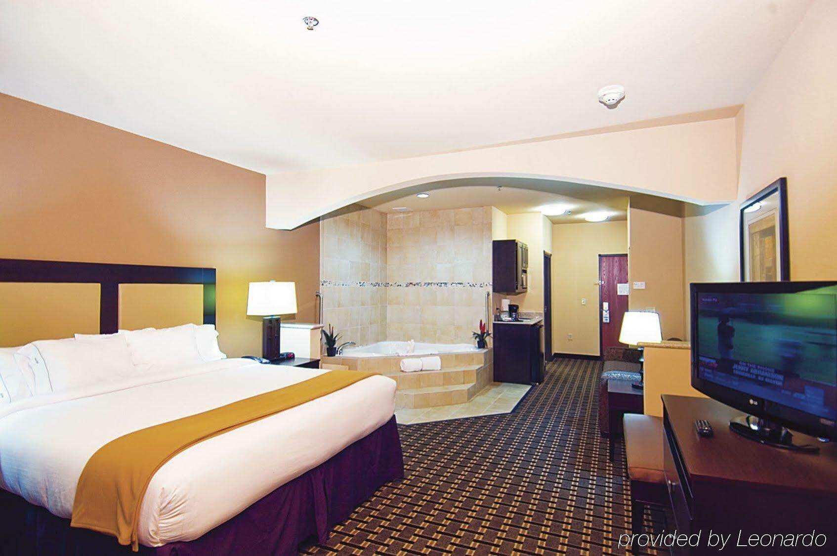 Express & By Ihg