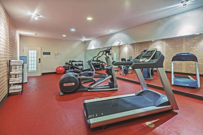 La Quinta And By Wyndham 3* Paris