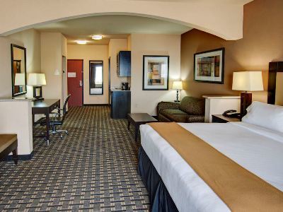Hotel Express & By Ihg