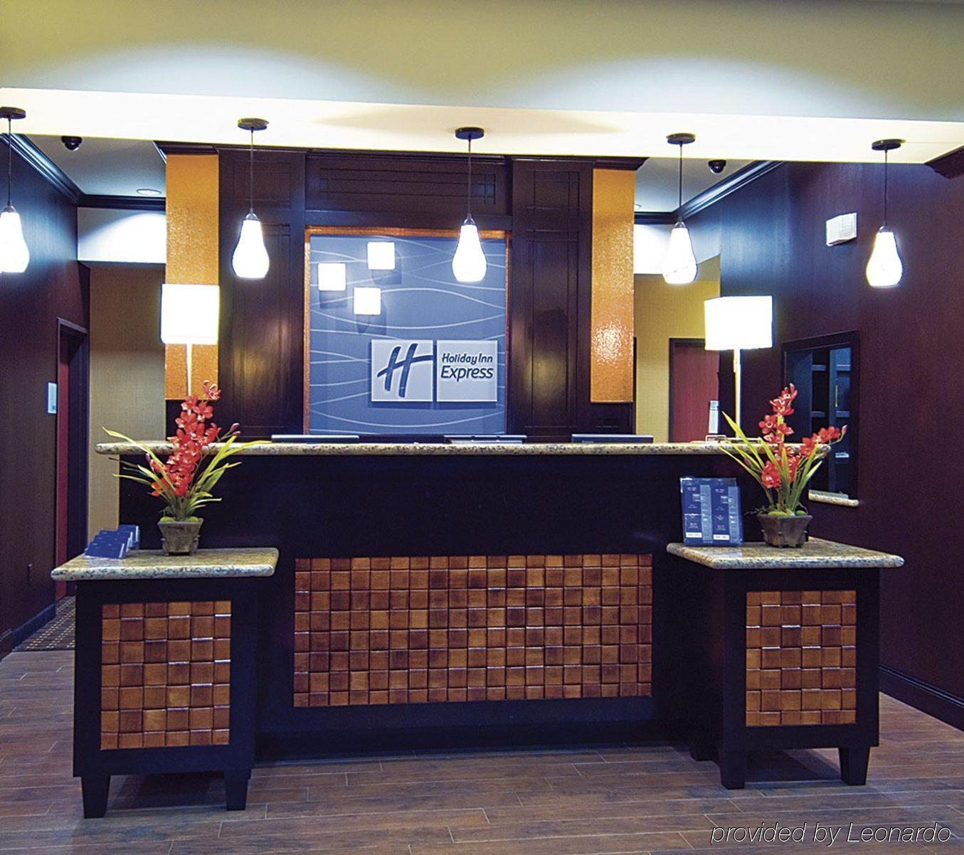 Express & By Ihg 2*